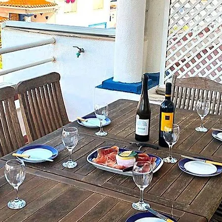 بيت ضيافة Spacious In D'el Rey