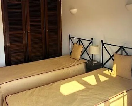 Spacious In D'el Rey Pensjonat Amoreira (Leiria)