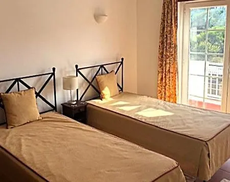Maison d'hôtes Spacious In D'el Rey Amoreira (Leiria)